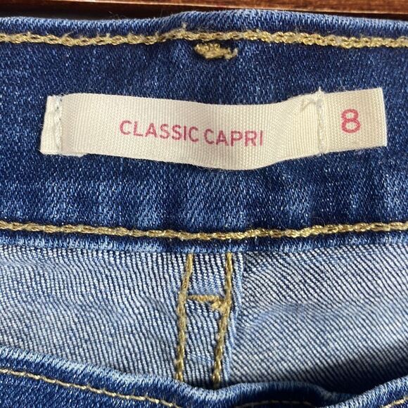 Levis Womens Classic Capri Jeans - Picture 6 of 13